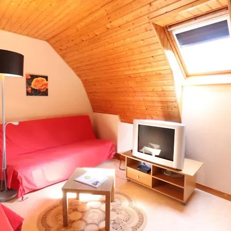 Gite Au Coeur Des Volcans D'auvergne Avec Jardin Privatif, Bbq, Et Wifi - 4 Pers, 2 Ch. - Fr-1-742-191 *