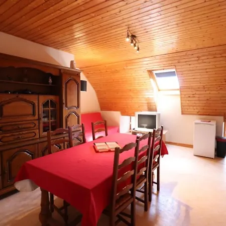 Gite Au Coeur Des Volcans D'auvergne Avec Jardin Privatif, Bbq, Et Wifi - 4 Pers, 2 Ch. - Fr-1-742-191 * Peyrusse